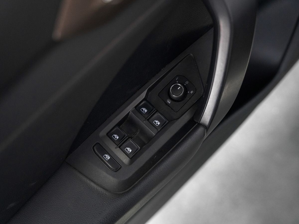 Volkswagen Tharu 2021 - фото автомобиля