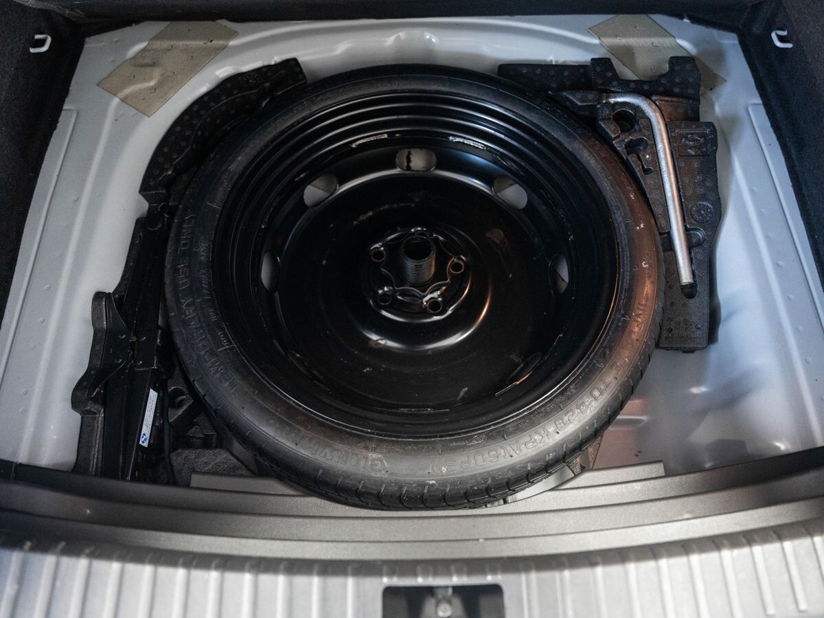 Volkswagen Tharu 2021 - фото автомобиля