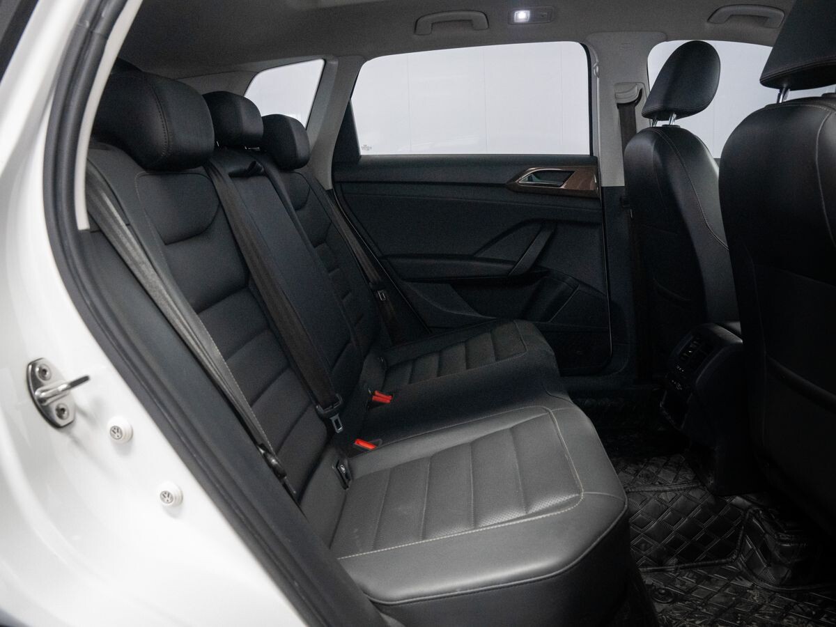 Volkswagen Tharu 2021 - фото автомобиля