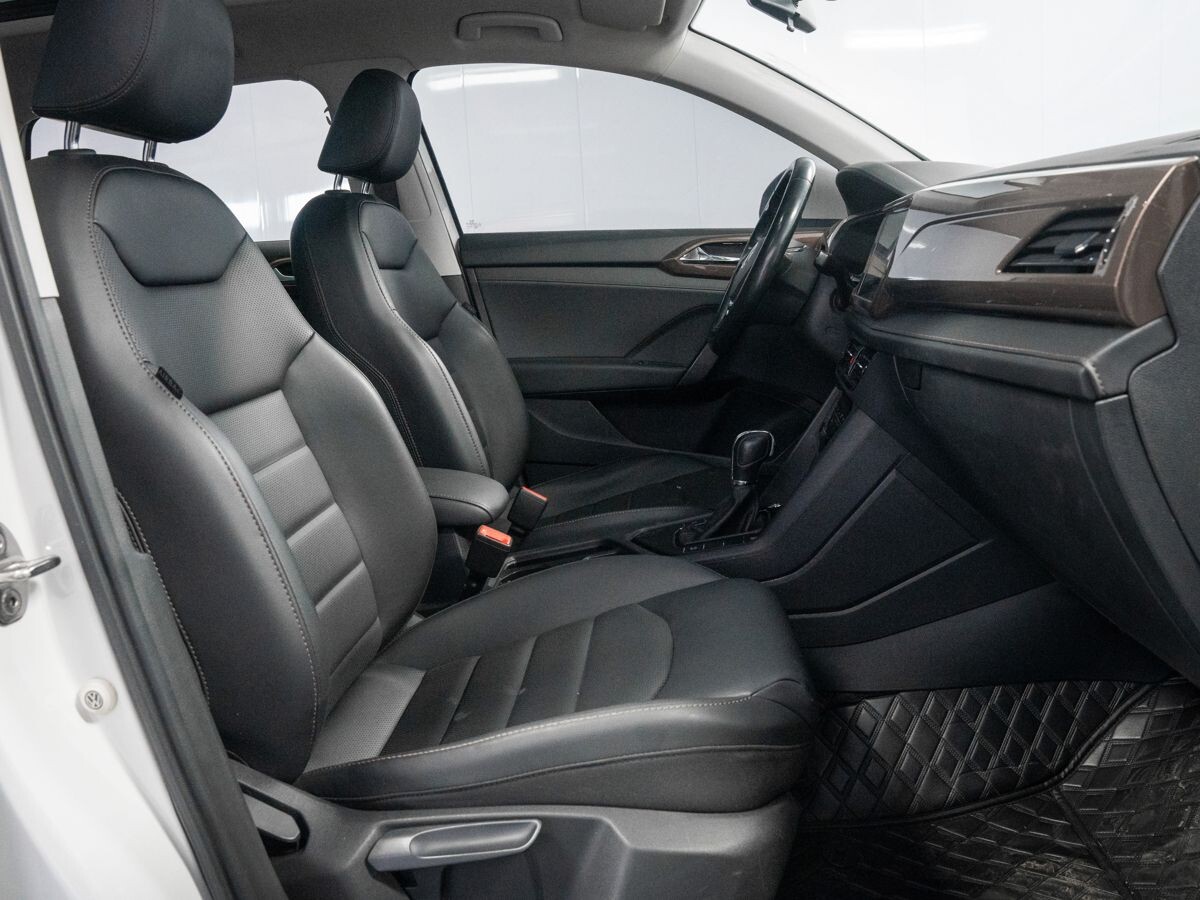 Volkswagen Tharu 2021 - фото автомобиля