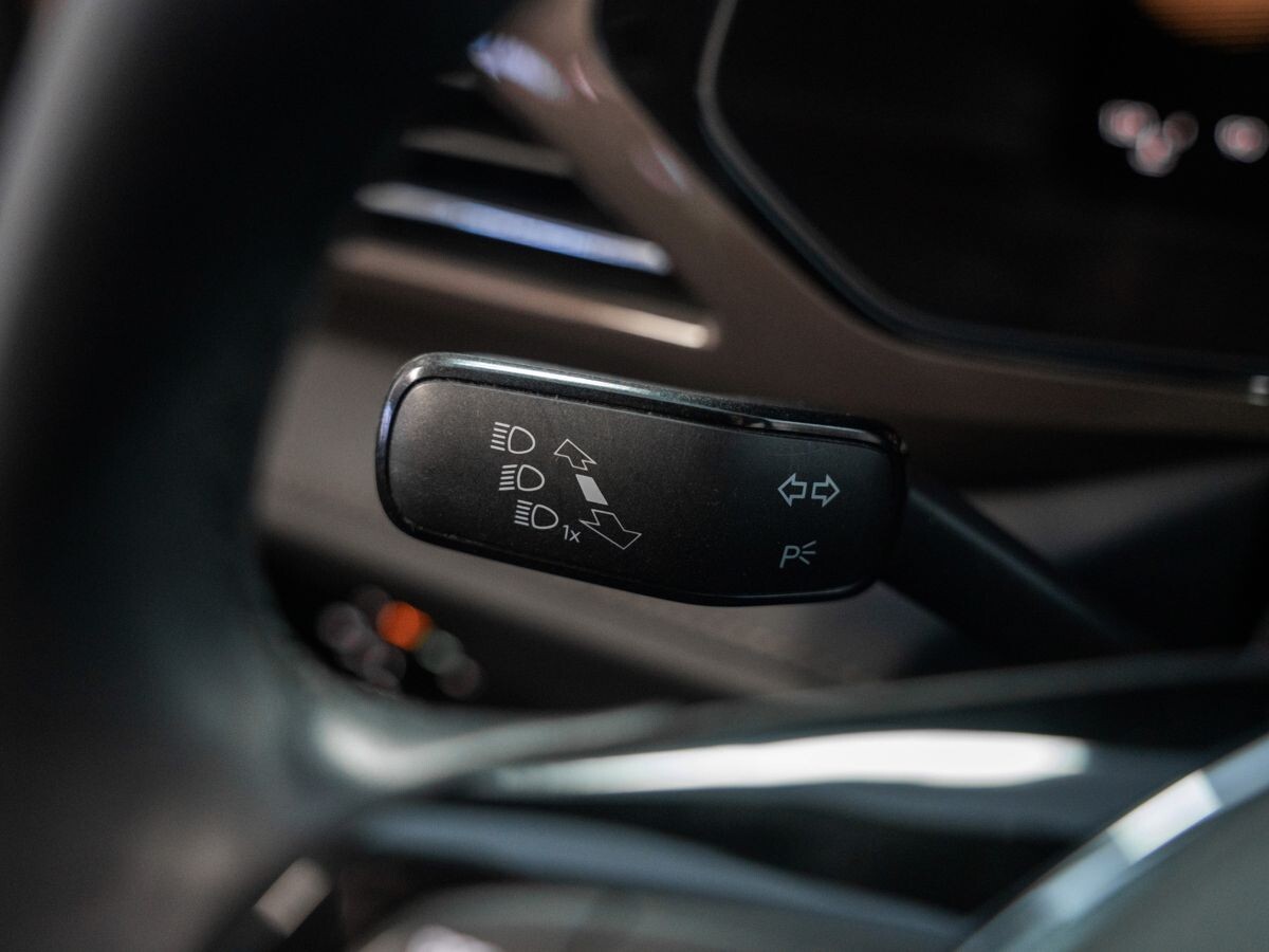 Volkswagen Tharu 2022 - фото автомобиля