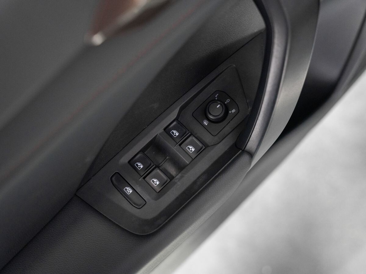 Volkswagen Tharu 2022 - фото автомобиля