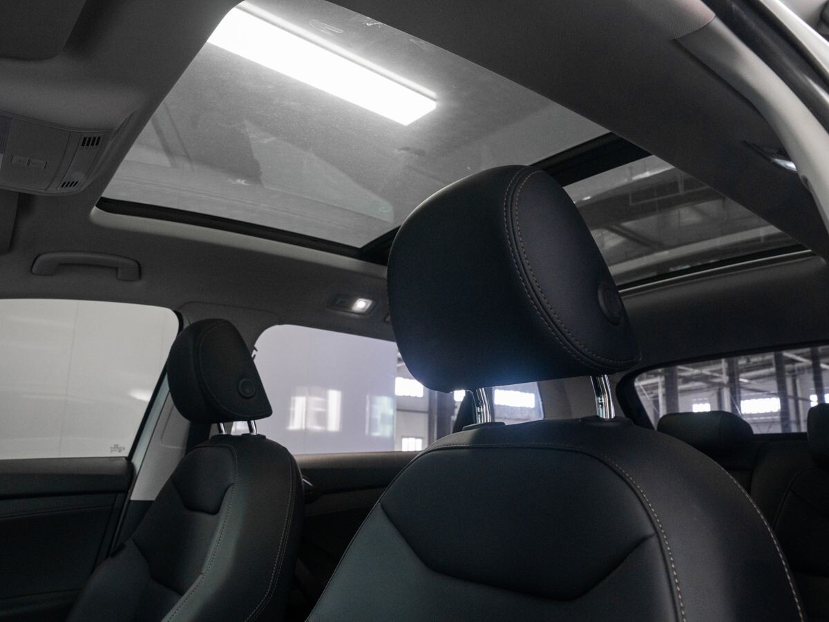 Volkswagen Tharu 2022 - фото автомобиля