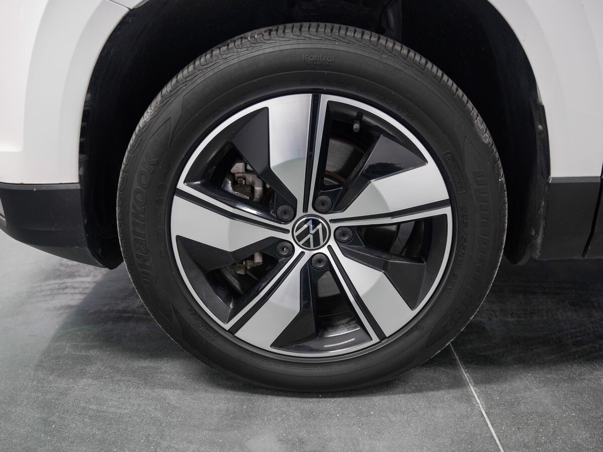 Volkswagen Tharu 2022 - фото автомобиля