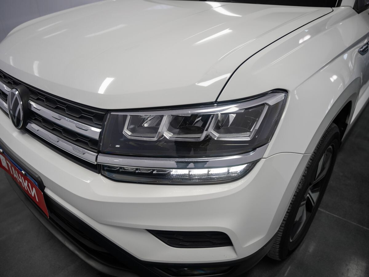 Volkswagen Tharu 2022 - фото автомобиля