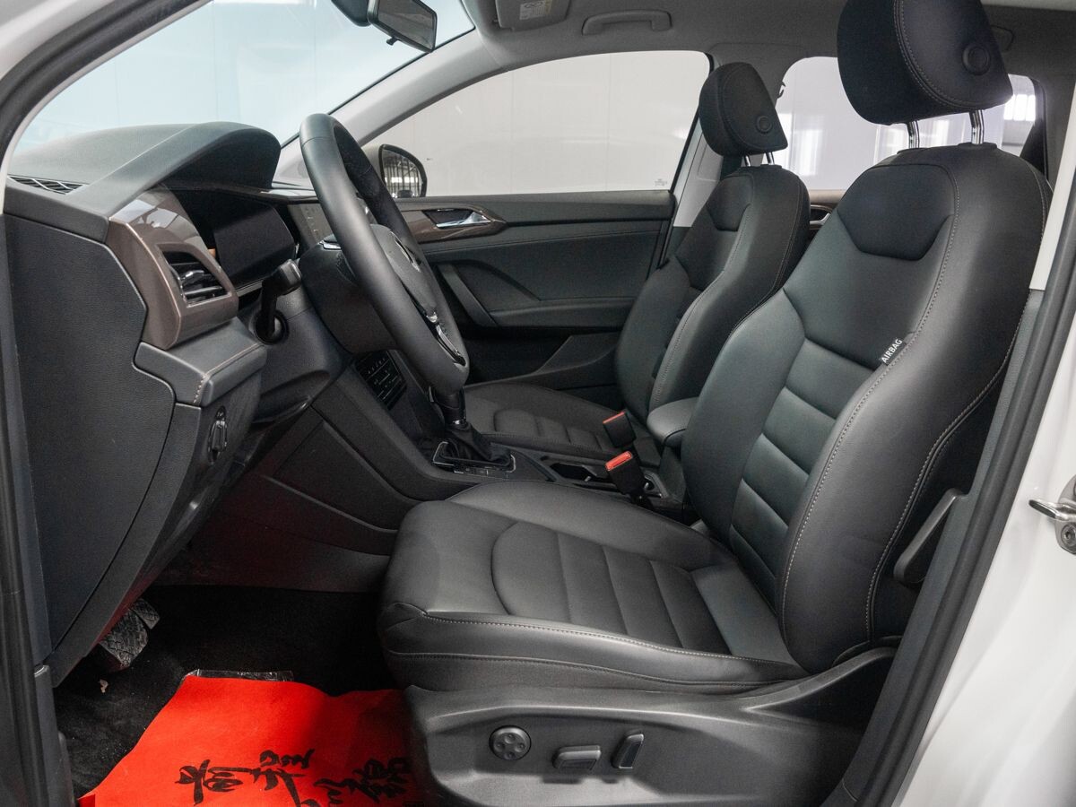 Volkswagen Tharu 2022 - фото автомобиля