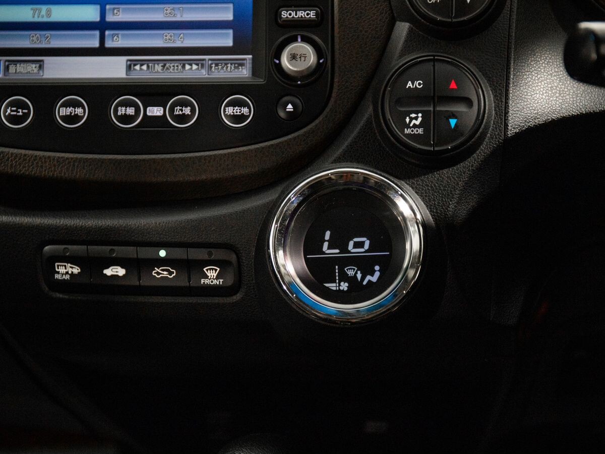 Honda Fit Shuttle 2011 - фото автомобиля