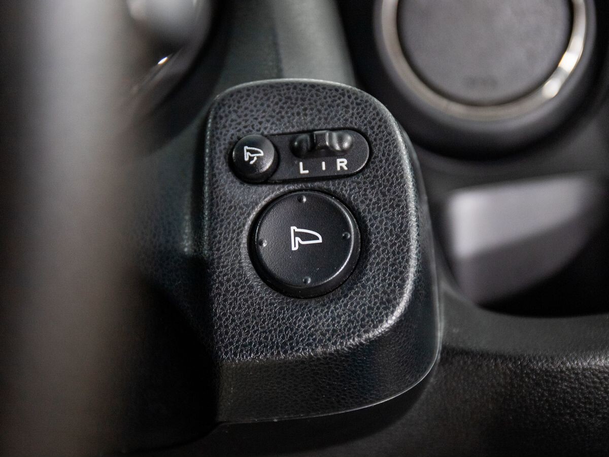 Honda Fit Shuttle 2011 - фото автомобиля