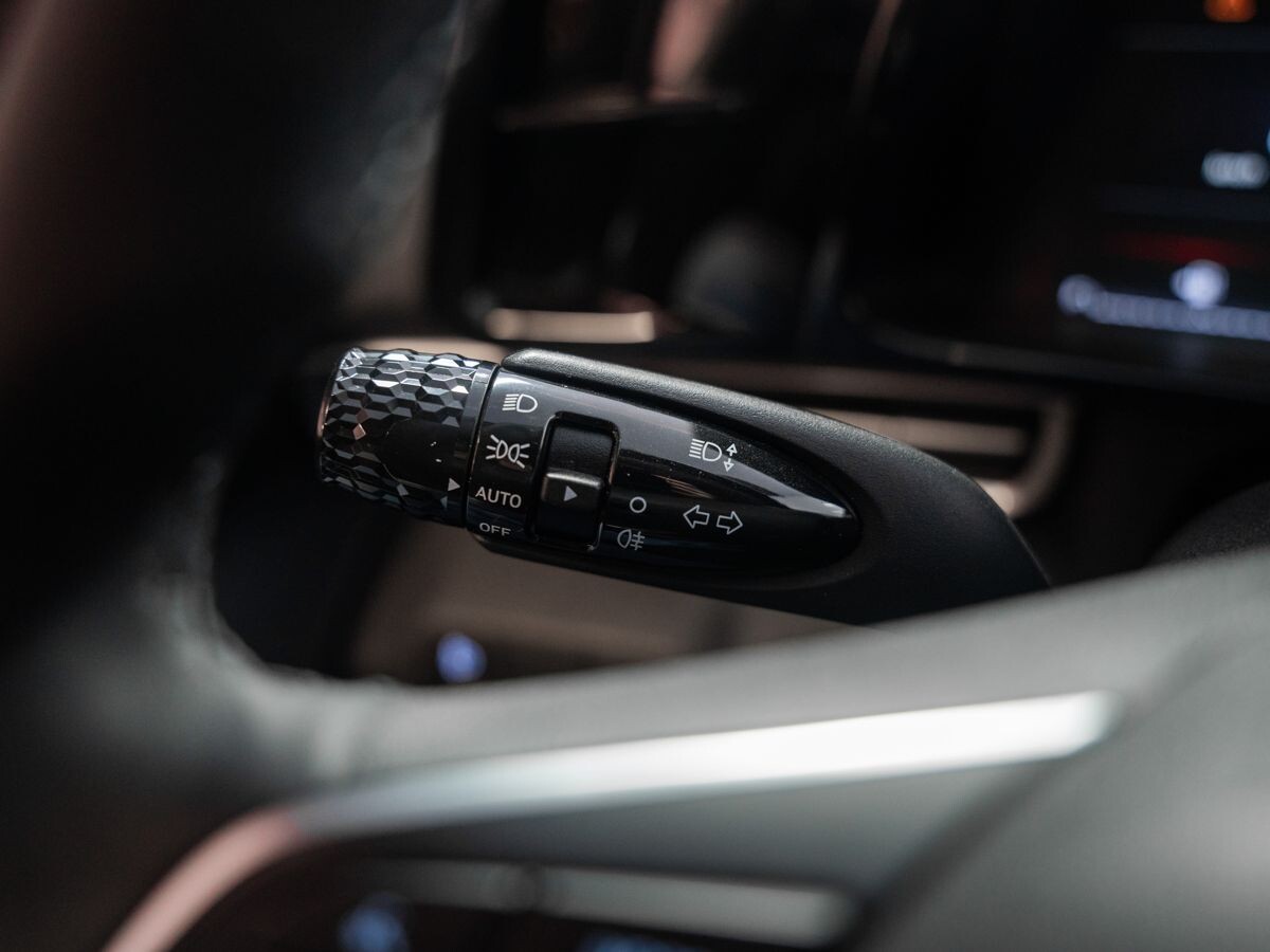 Hyundai Elantra 2021 - фото автомобиля