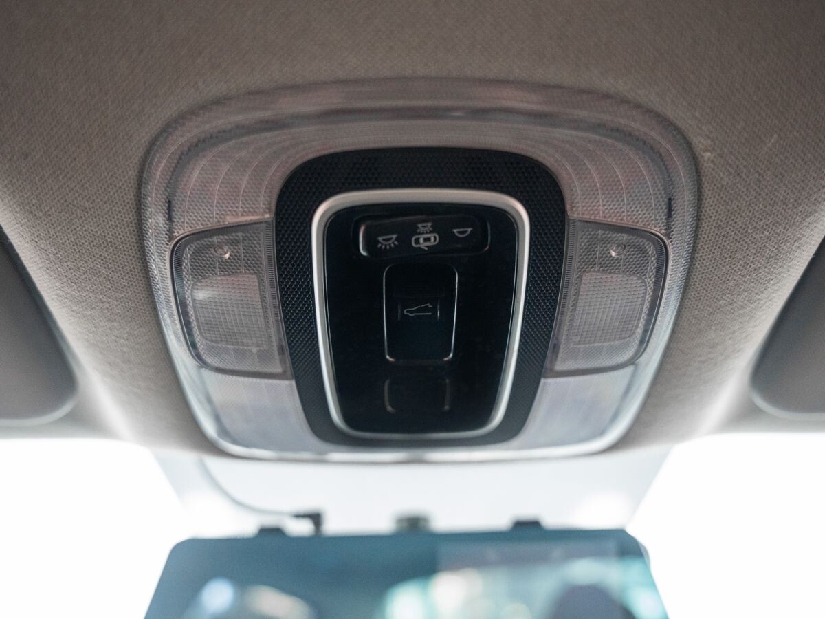 Hyundai Elantra 2021 - фото автомобиля