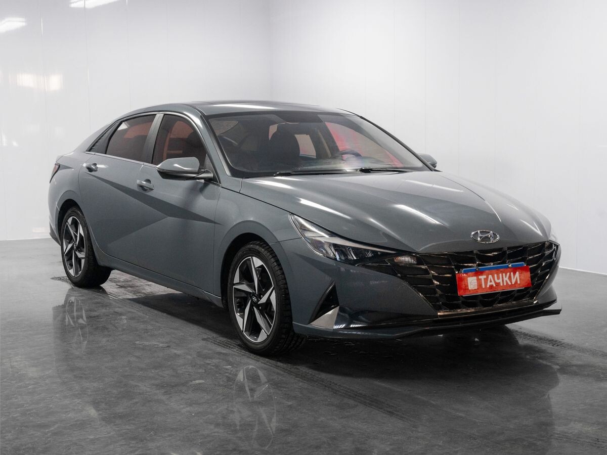 Hyundai Elantra 2021 - фото автомобиля