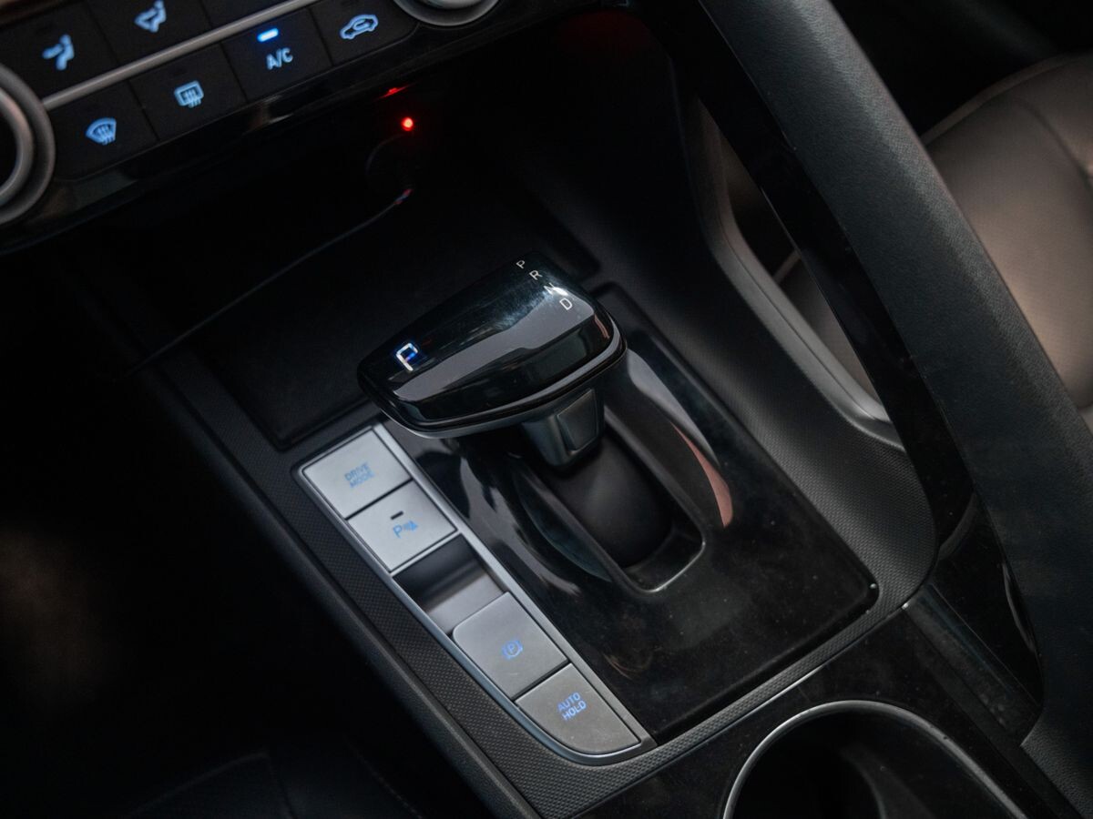 Hyundai Elantra 2021 - фото автомобиля