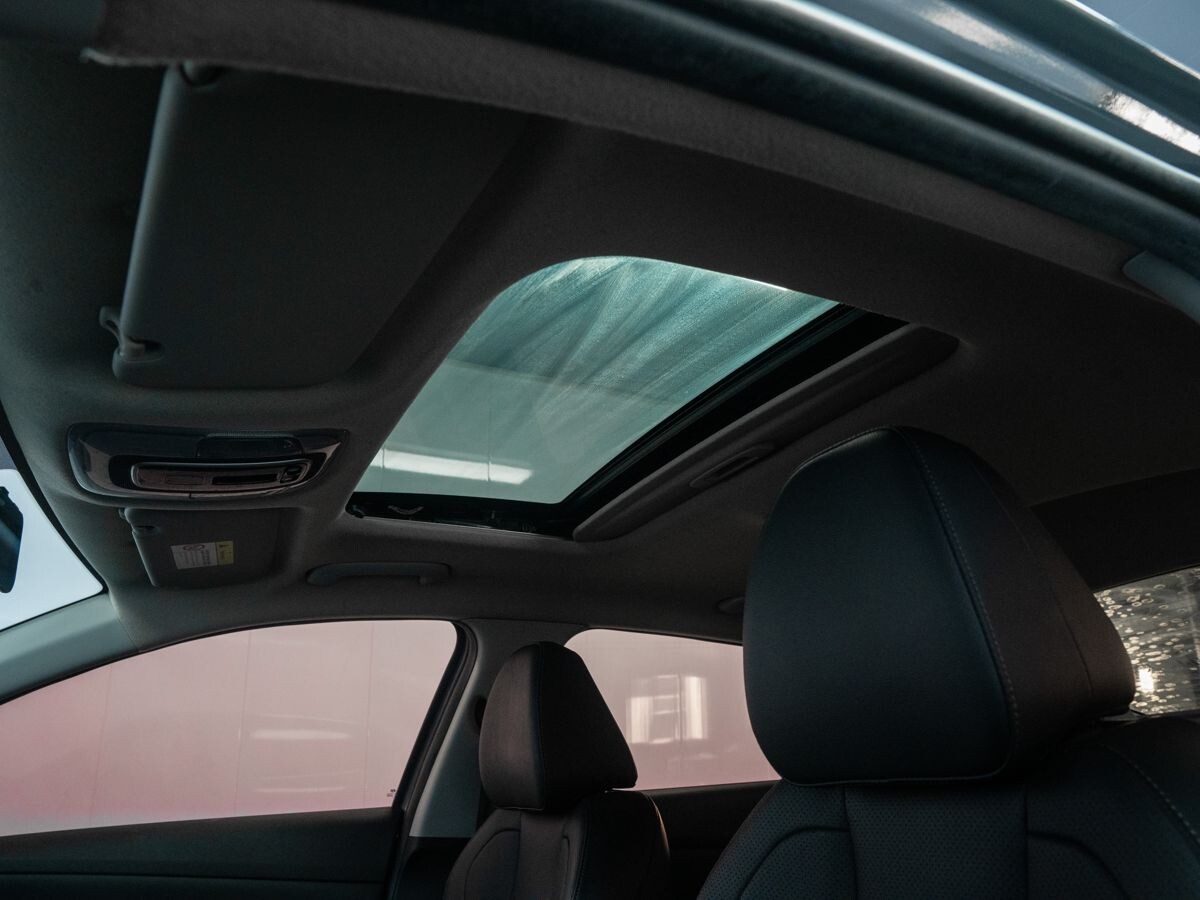 Hyundai Elantra 2021 - фото автомобиля