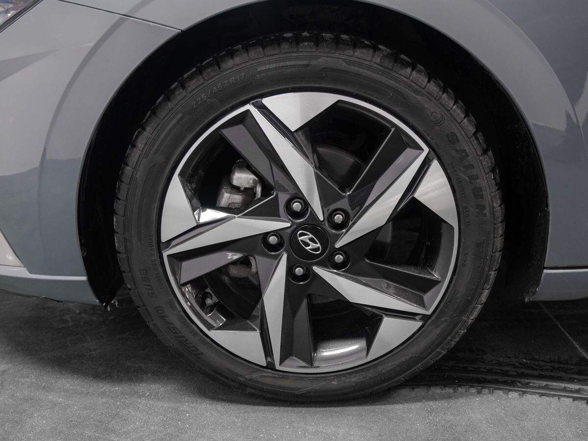 Hyundai Elantra 2021 - фото автомобиля