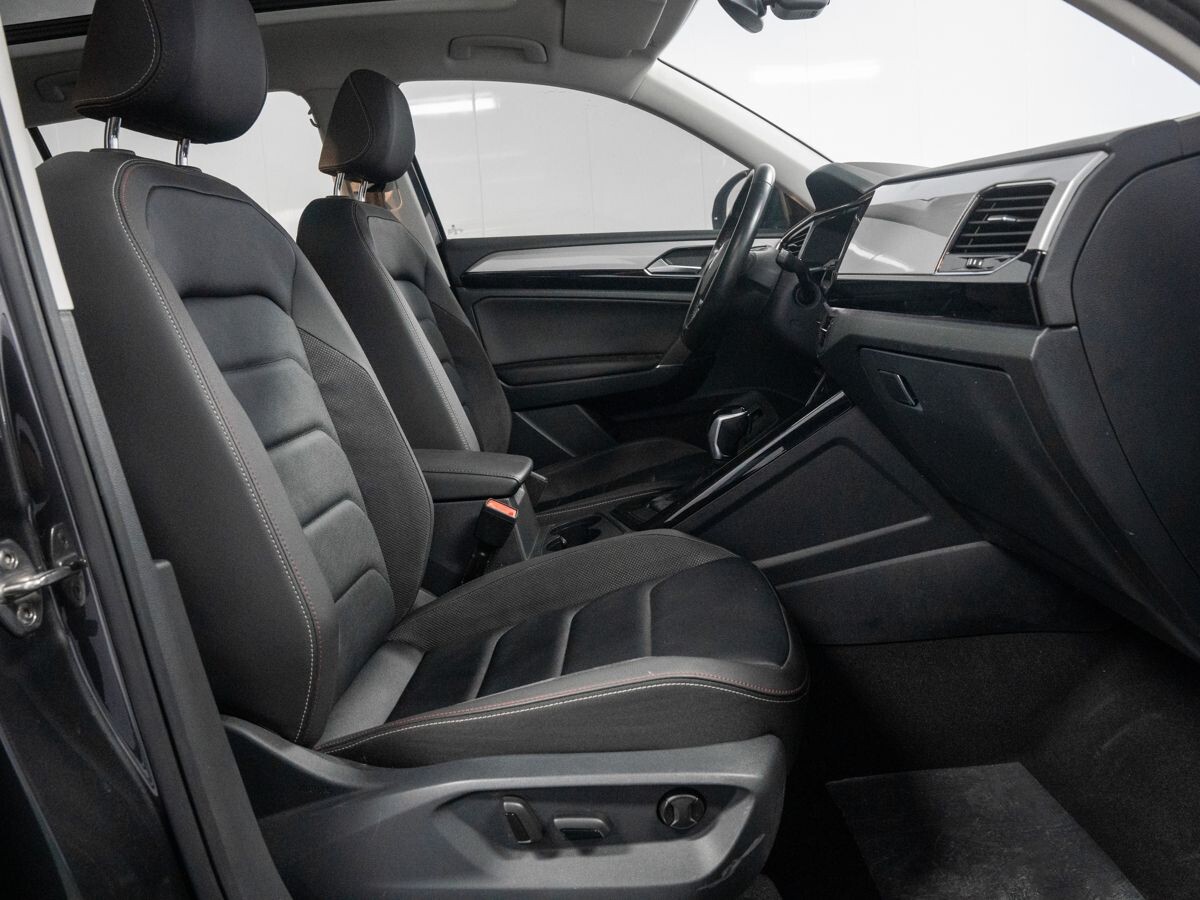 Volkswagen Tayron 2022 - фото автомобиля