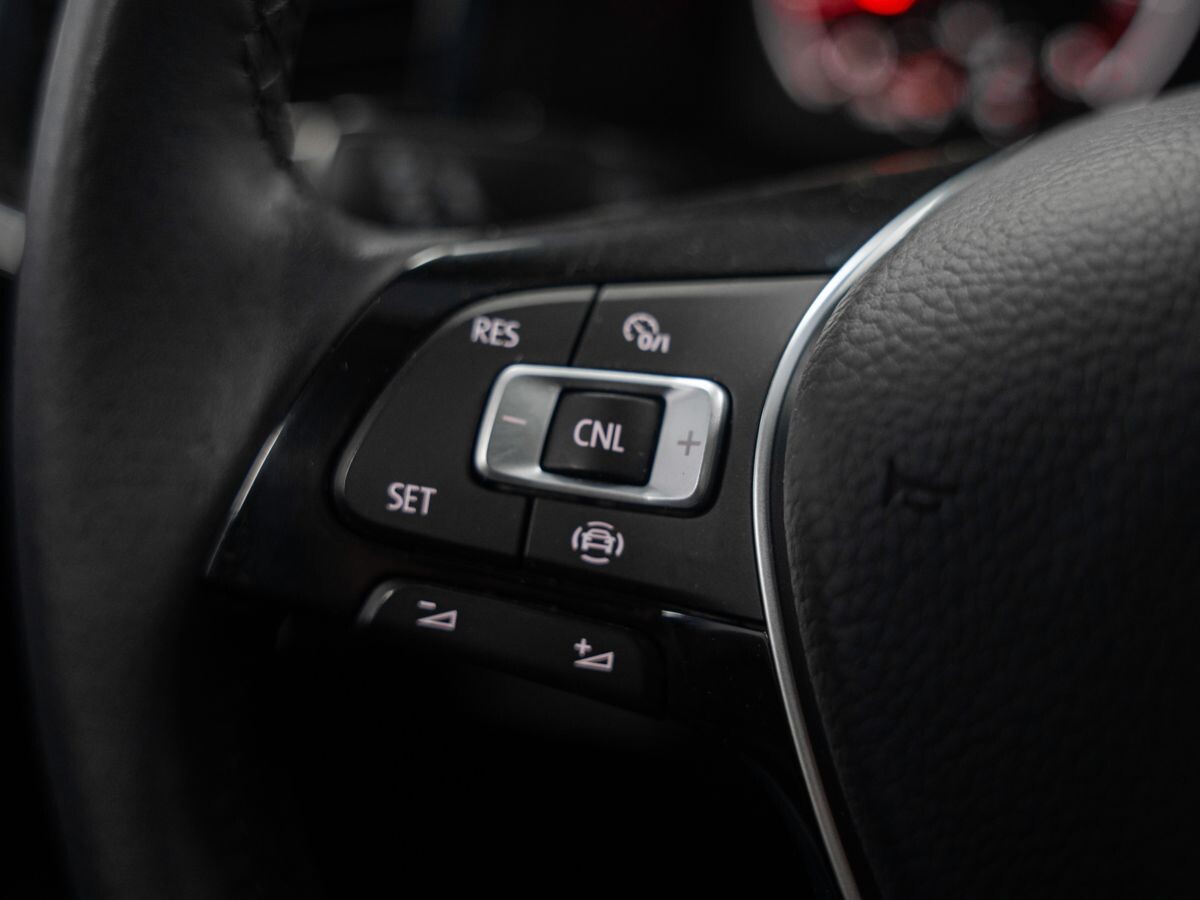 Volkswagen Tayron 2022 - фото автомобиля