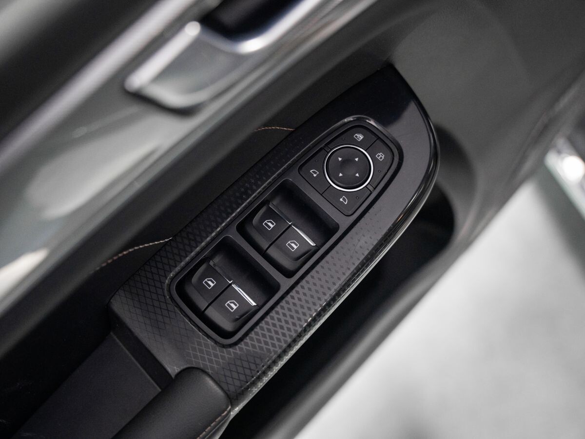 Haval M6 2022 - фото автомобиля