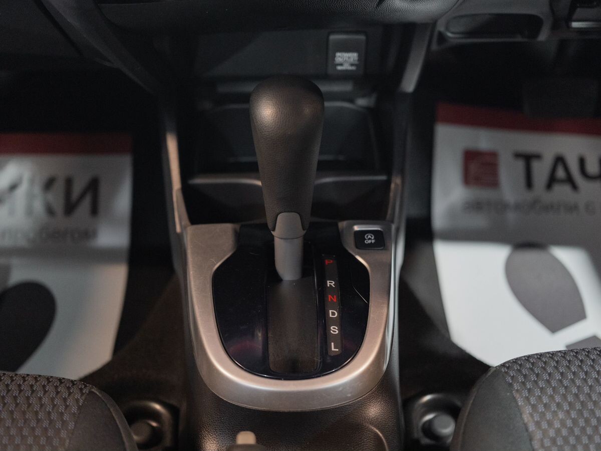 Honda Fit 2018 - фото автомобиля