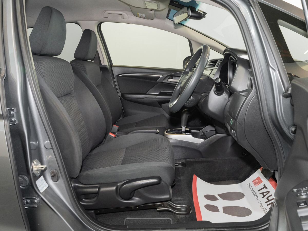 Honda Fit 2018 - фото автомобиля