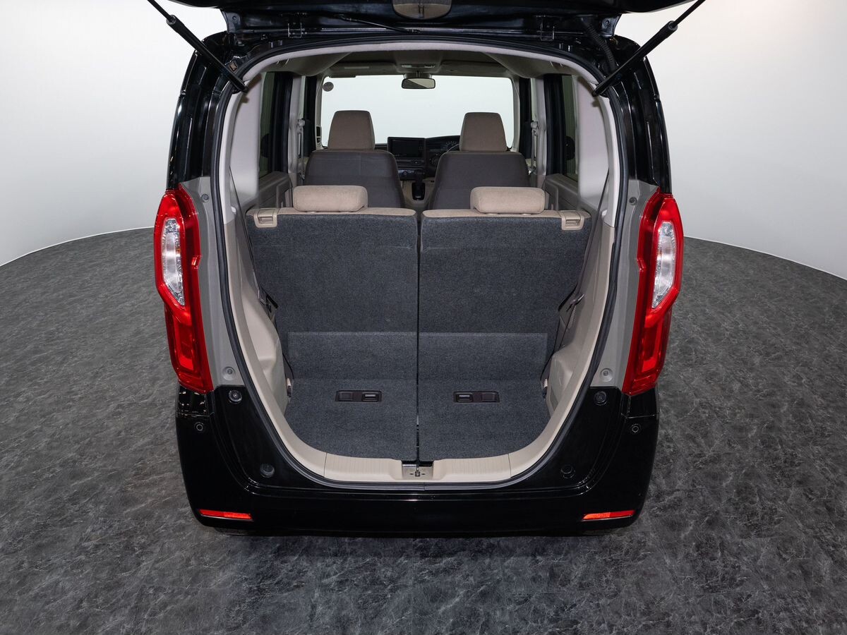 Honda N-BOX 2017 - фото автомобиля