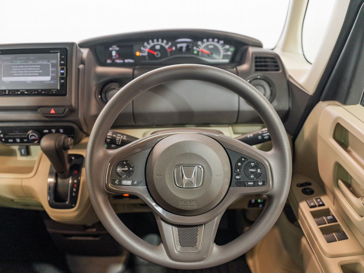 Honda N-BOX 2017 - фото автомобиля