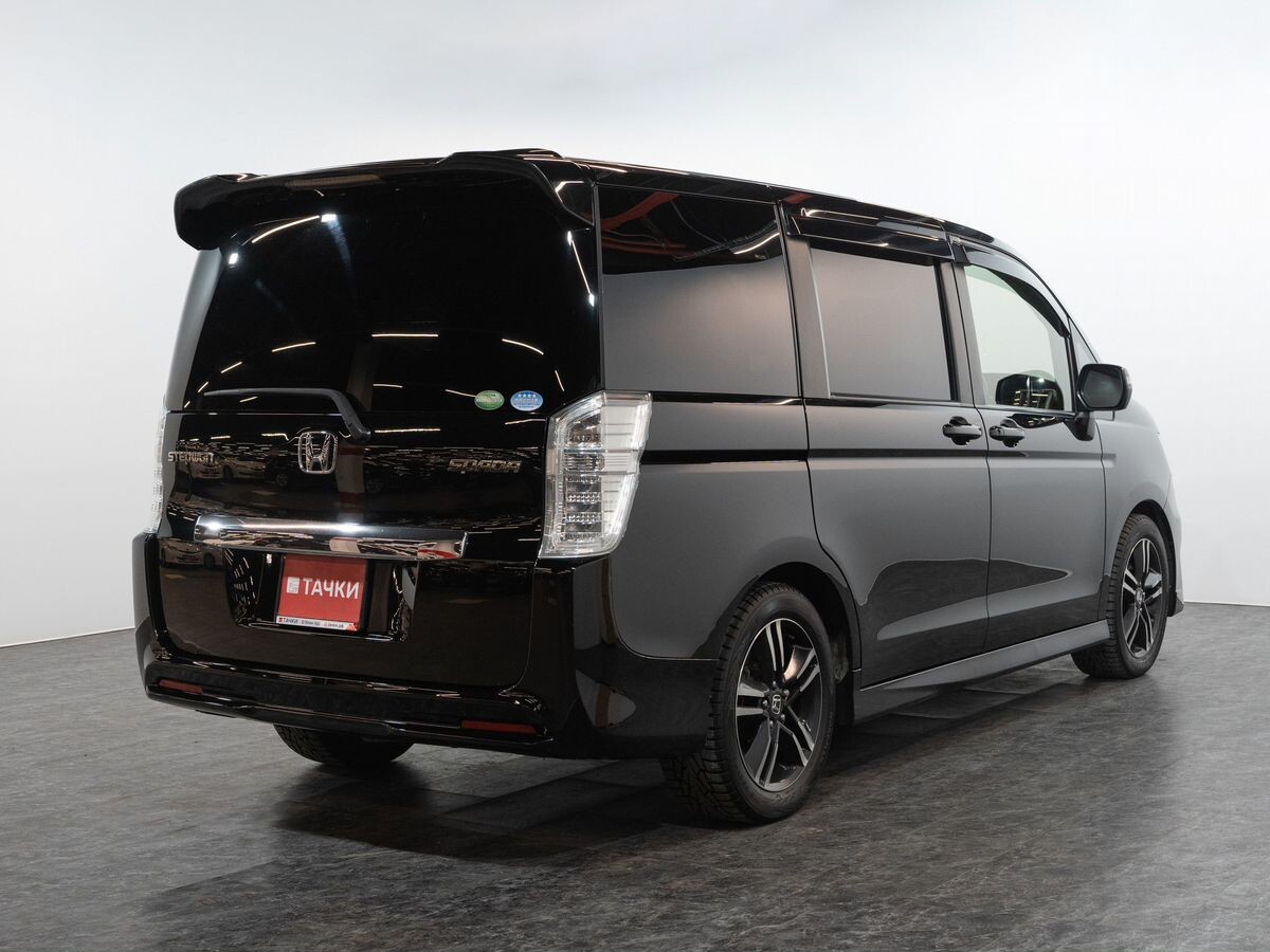 Honda Stepwgn 2013 - фото автомобиля