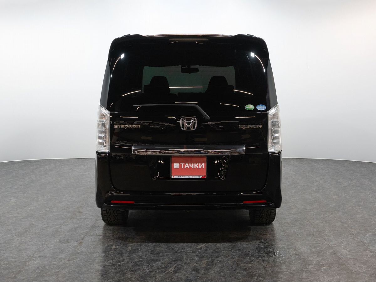 Honda Stepwgn 2013 - фото автомобиля