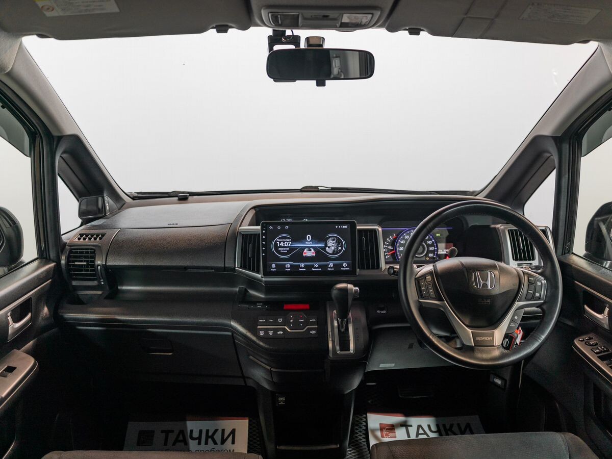 Honda Stepwgn 2013 - фото автомобиля