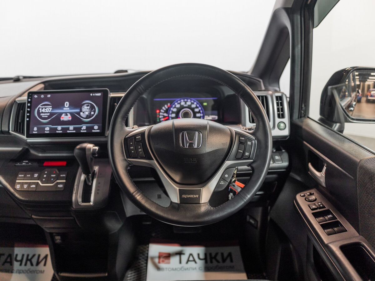 Honda Stepwgn 2013 - фото автомобиля
