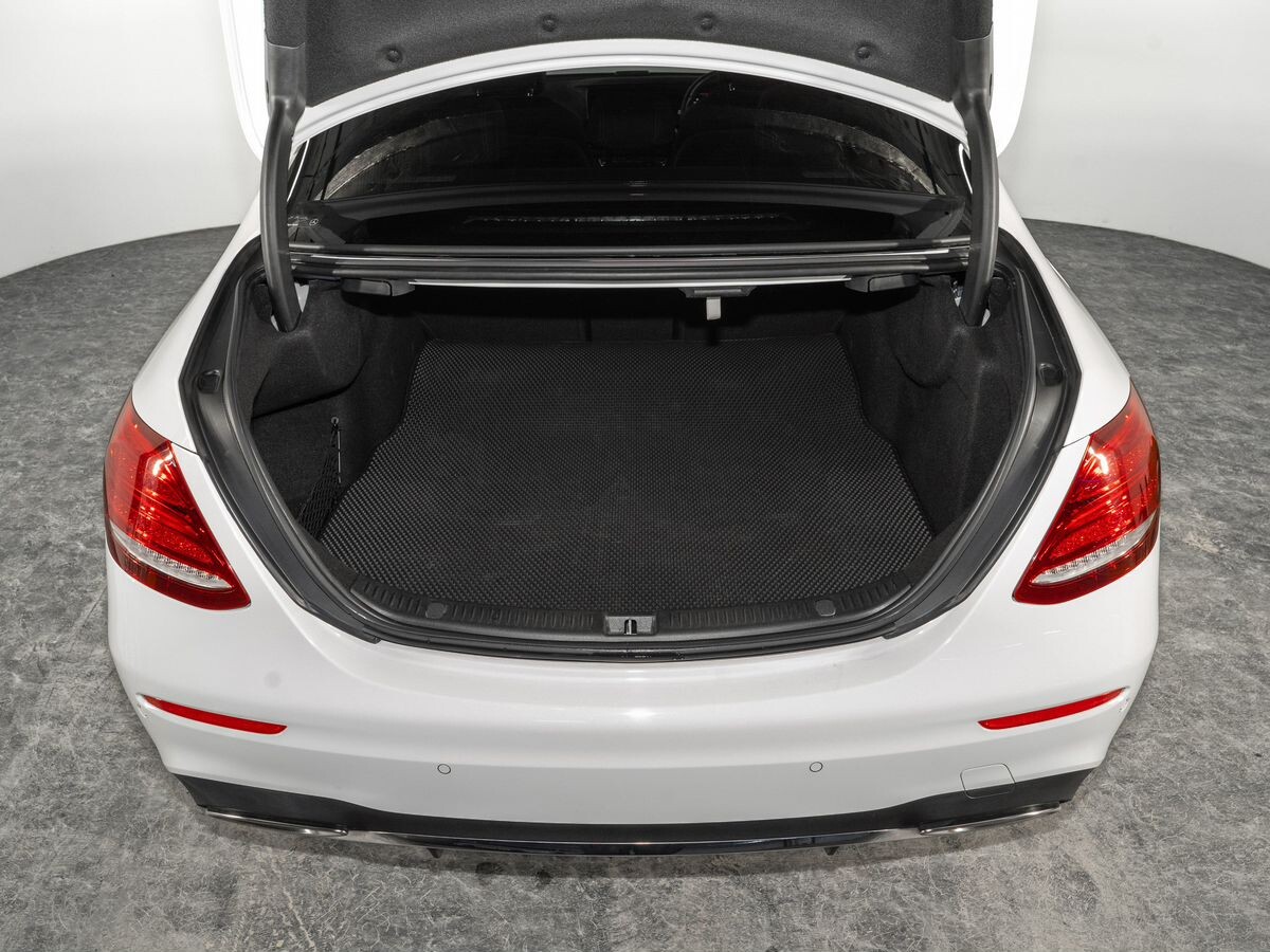 Mercedes-Benz E-Класс 2019 - фото автомобиля