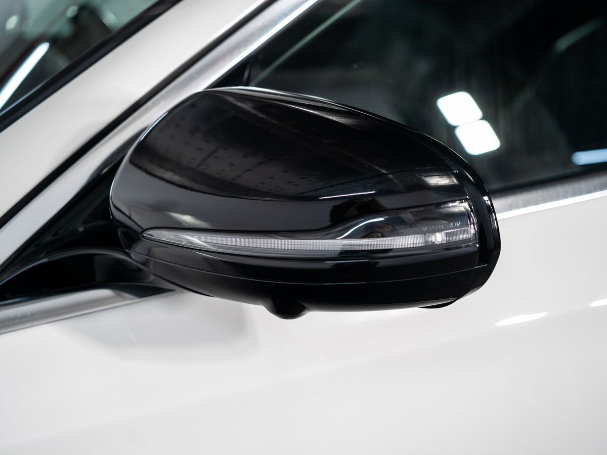 Mercedes-Benz E-Класс 2019 - фото автомобиля