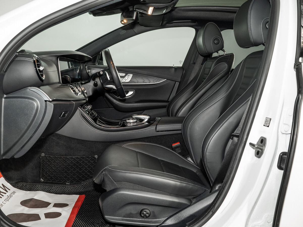Mercedes-Benz E-Класс 2019 - фото автомобиля