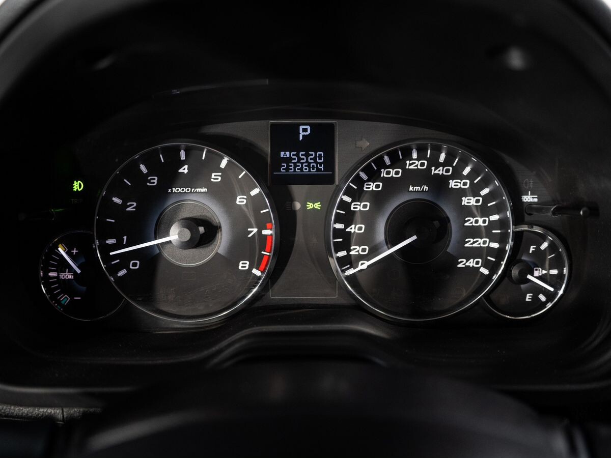 Subaru Legacy 2011 - фото автомобиля