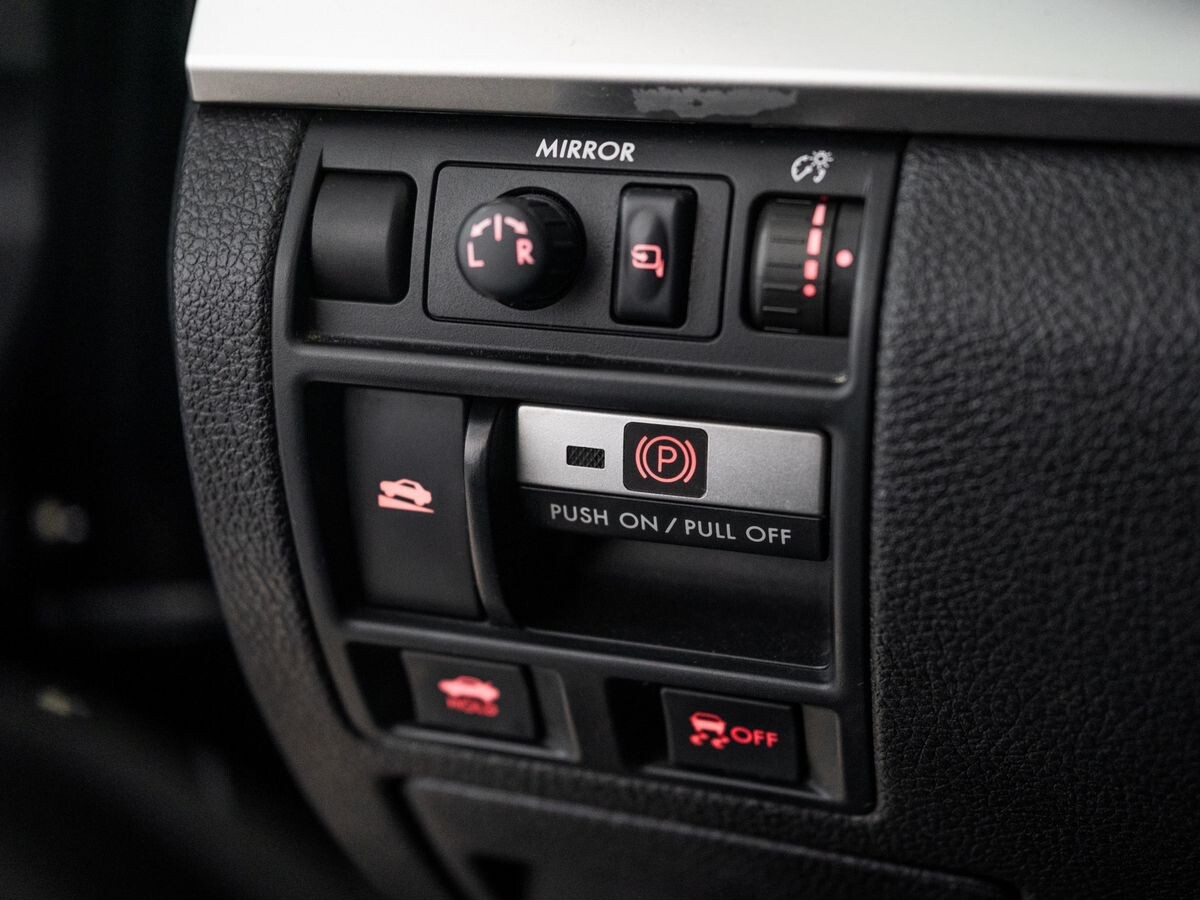 Subaru Legacy 2011 - фото автомобиля