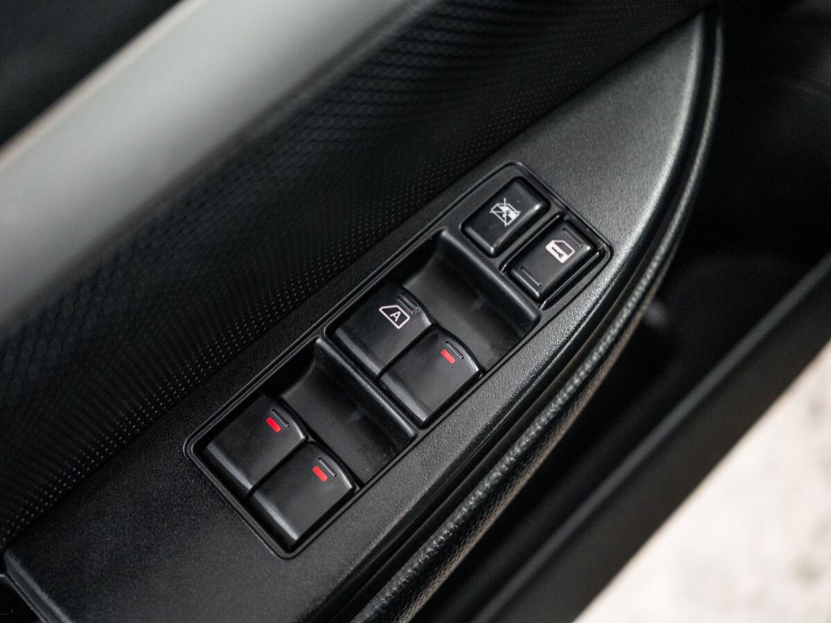 Subaru Legacy 2011 - фото автомобиля