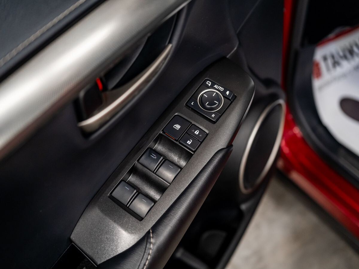 Lexus NX 2017 - фото автомобиля