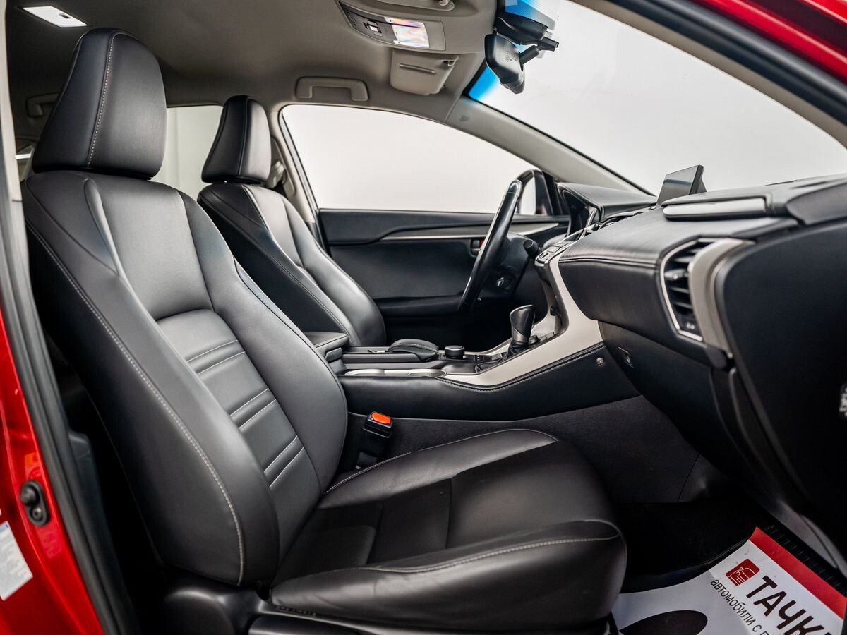 Lexus NX 2017 - фото автомобиля