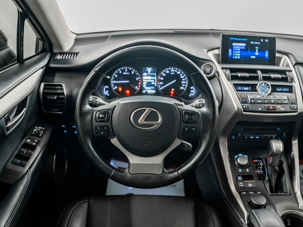 Lexus NX 2017 - фото автомобиля