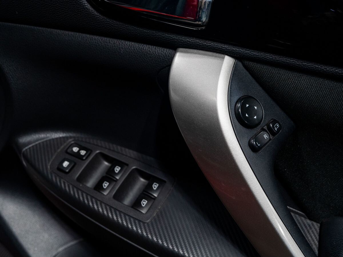 Mitsubishi Eclipse Cross 2019 - фото автомобиля