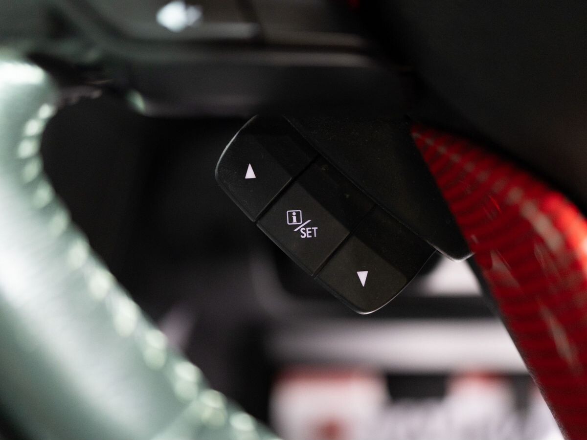 Subaru Forester 2021 - фото автомобиля