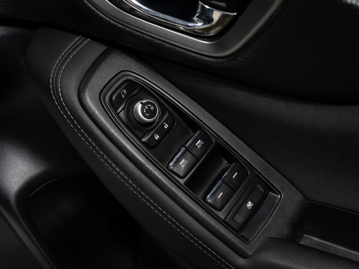 Subaru Forester 2021 - фото автомобиля