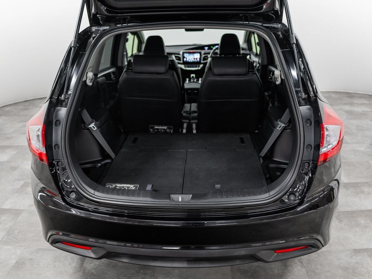 Honda Jade 2017 - фото автомобиля