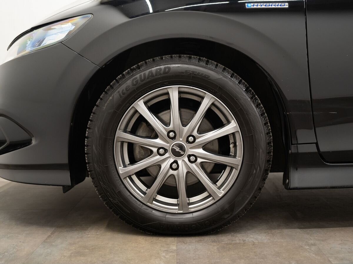 Honda Jade 2017 - фото автомобиля