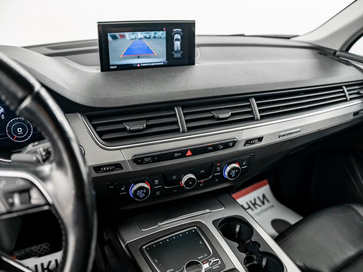 Audi Q7 2015 - фото автомобиля