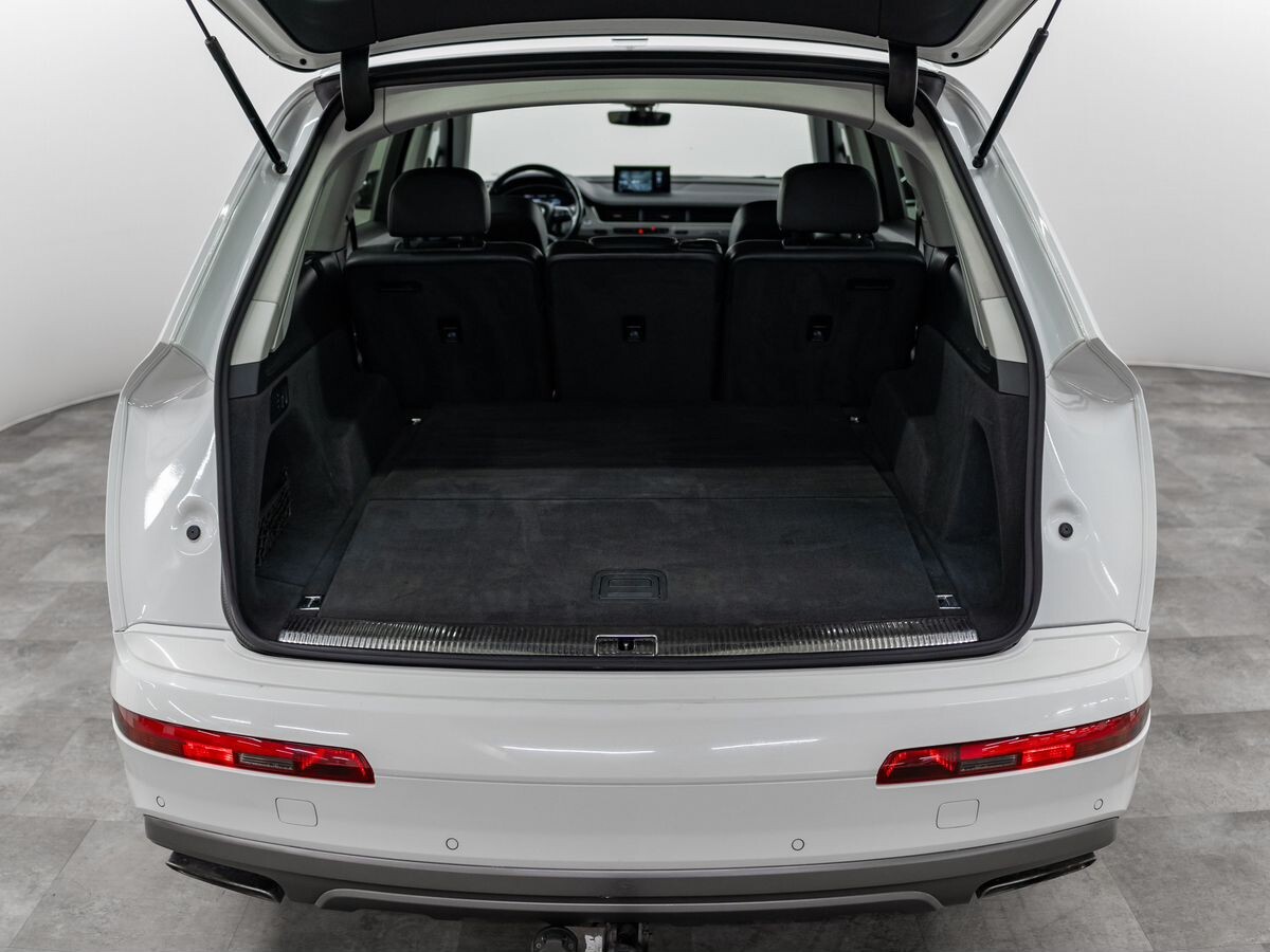 Audi Q7 2015 - фото автомобиля