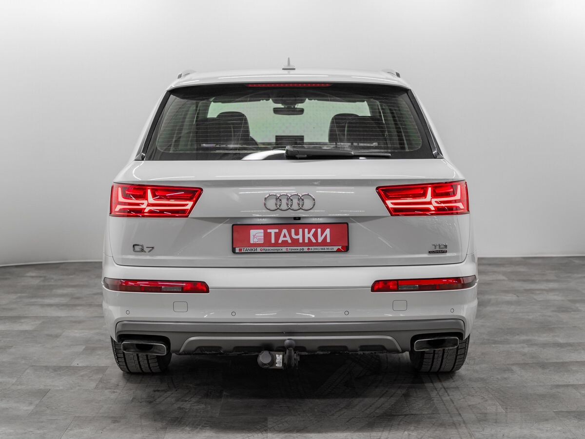 Audi Q7 2015 - фото автомобиля
