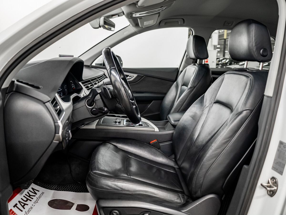 Audi Q7 2015 - фото автомобиля