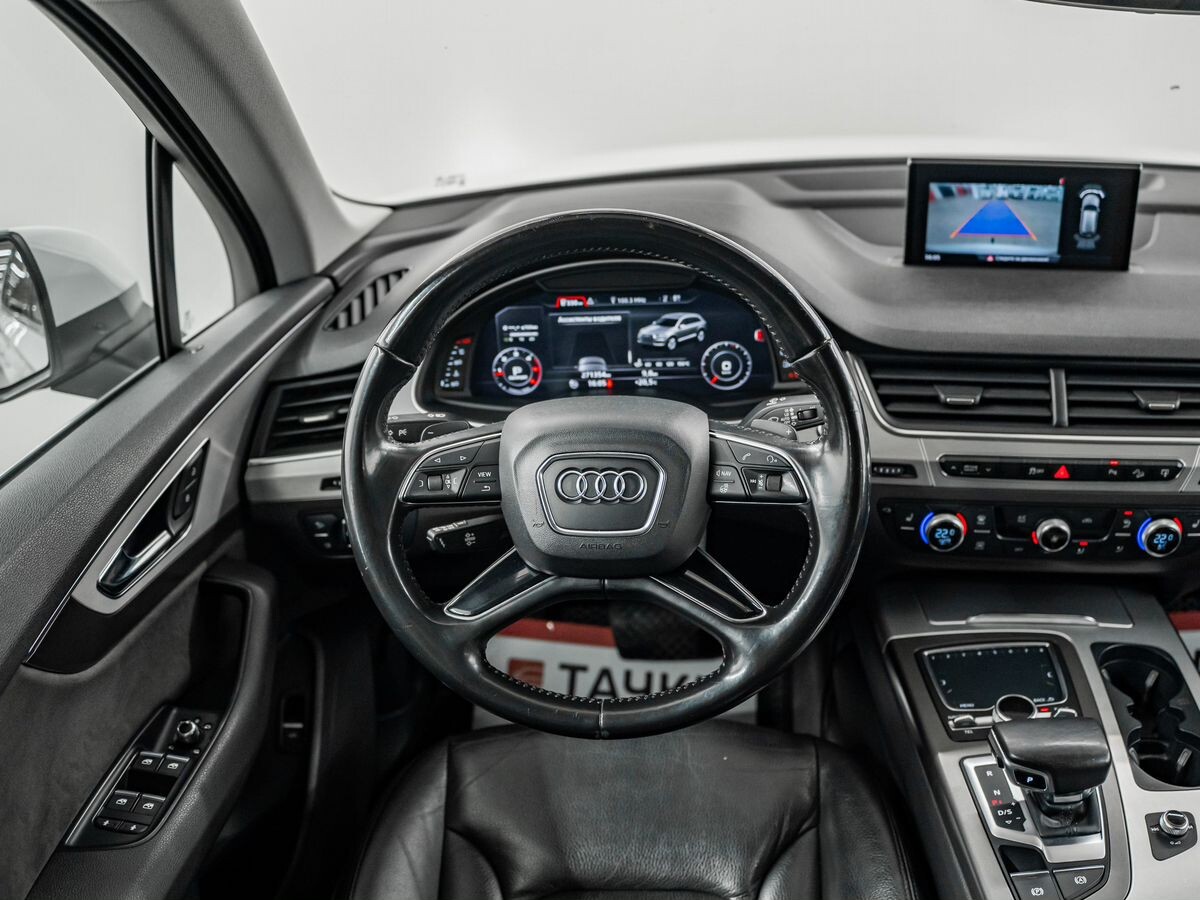 Audi Q7 2015 - фото автомобиля