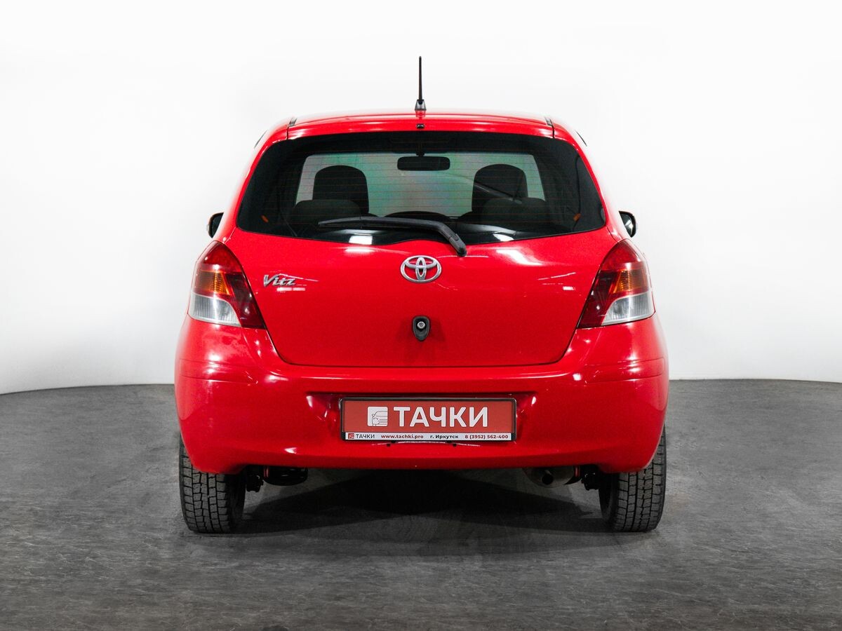 Toyota Vitz 2009 - фото автомобиля