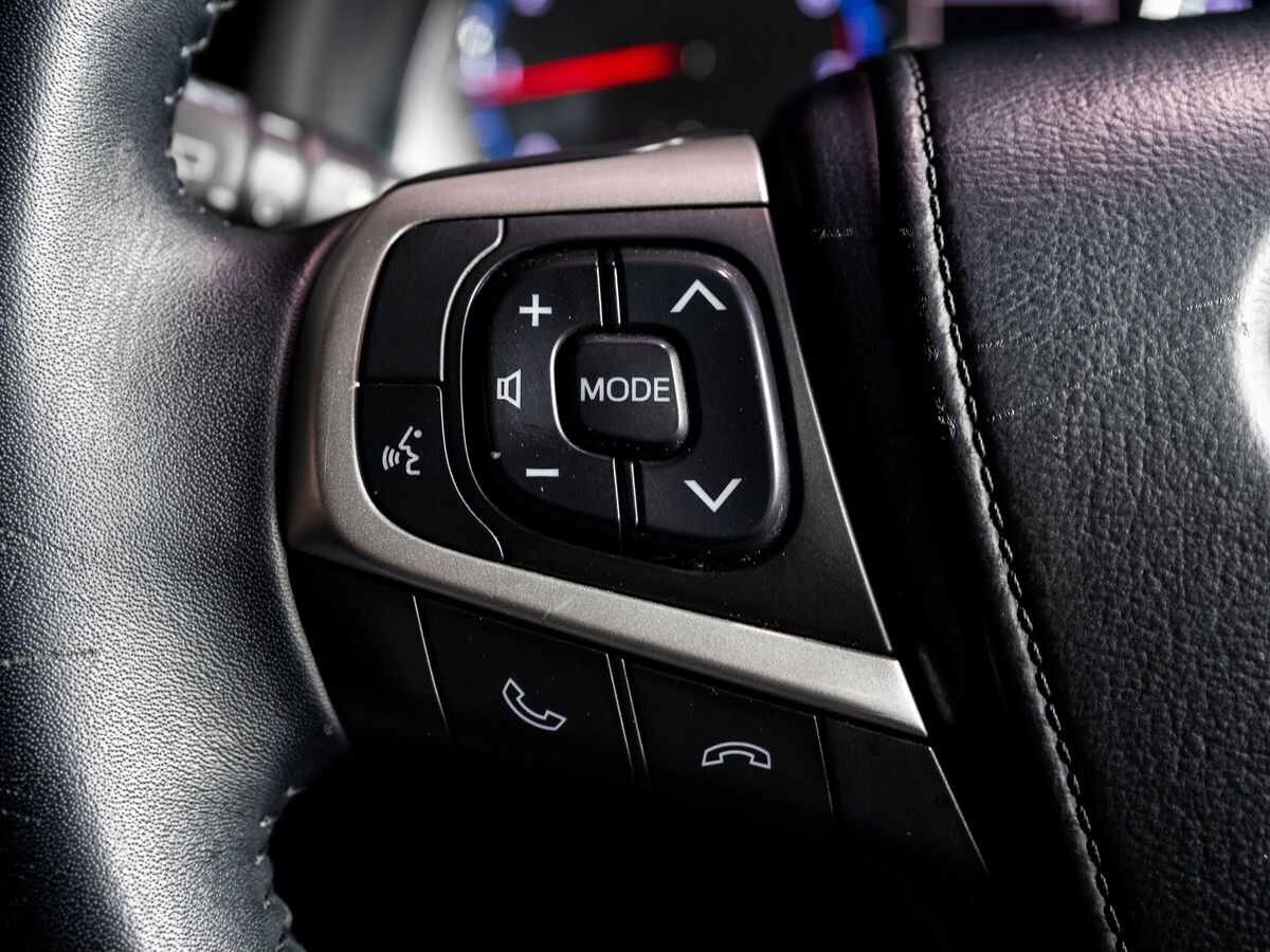 Toyota Harrier 2015 - фото автомобиля